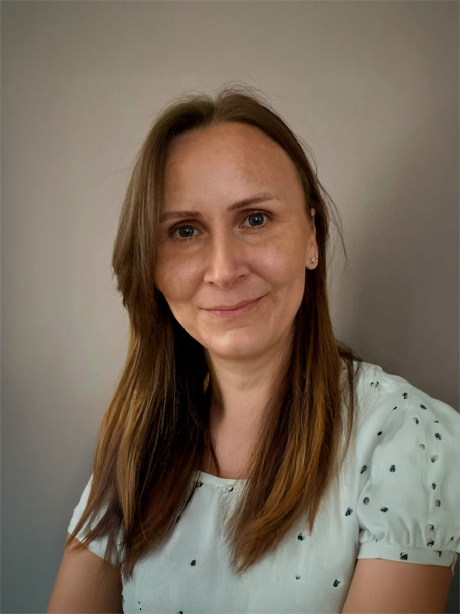 Roz Mills Profile Image